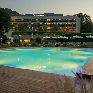 4* מלון Sheraton