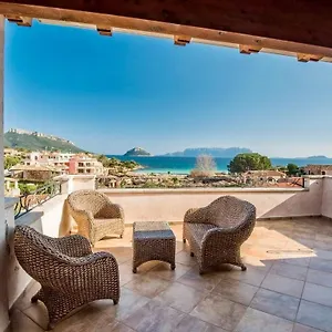 Elena - Vista Mare E Con Giardino Appartement Golfo Aranci
